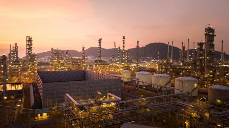 Image of oil refinery plant at night